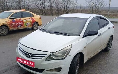 Hyundai Solaris II рестайлинг, 2013 год, 320 000 рублей, 3 фотография