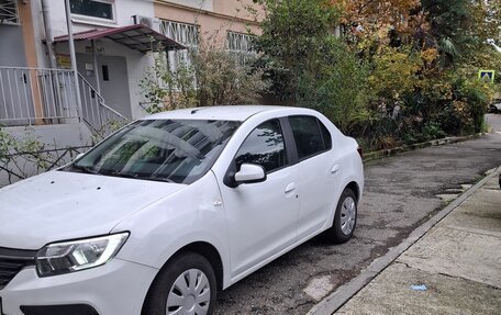 Renault Logan II, 2020 год, 900 000 рублей, 5 фотография