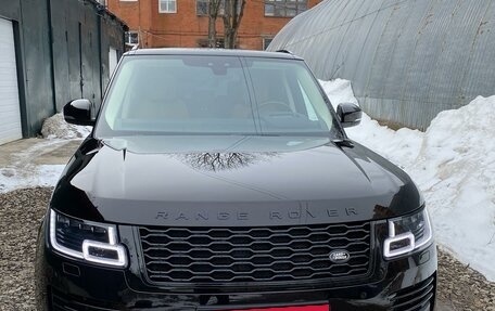 Land Rover Range Rover IV рестайлинг, 2018 год, 7 490 000 рублей, 4 фотография