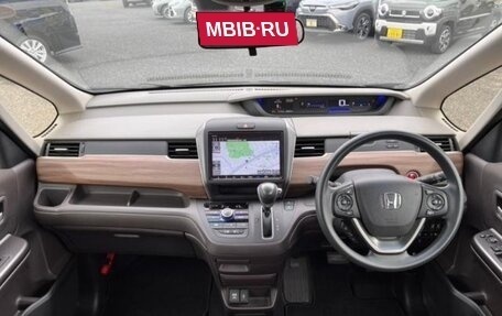 Honda Freed II, 2020 год, 1 550 000 рублей, 32 фотография