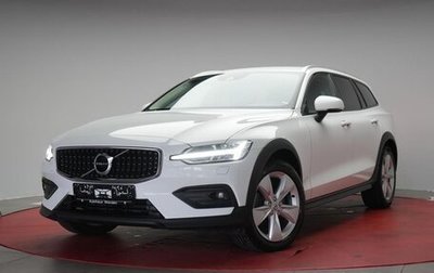 Volvo V60 II, 2021 год, 4 050 000 рублей, 1 фотография