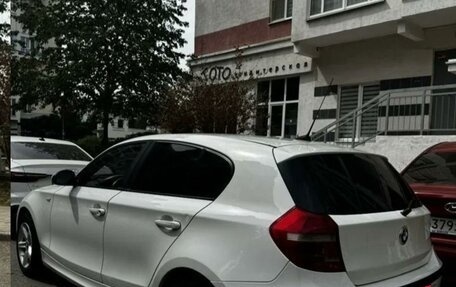 BMW 1 серия, 2008 год, 810 000 рублей, 2 фотография