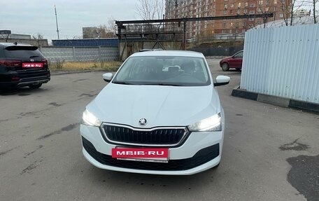 Skoda Rapid II, 2021 год, 1 750 000 рублей, 2 фотография