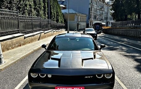 Dodge Challenger III рестайлинг 2, 2017 год, 3 600 000 рублей, 11 фотография