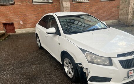 Chevrolet Cruze II, 2011 год, 700 000 рублей, 3 фотография