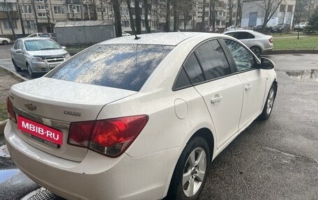 Chevrolet Cruze II, 2011 год, 700 000 рублей, 5 фотография