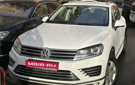 Volkswagen Touareg III, 2016 год, 2 939 000 рублей, 2 фотография