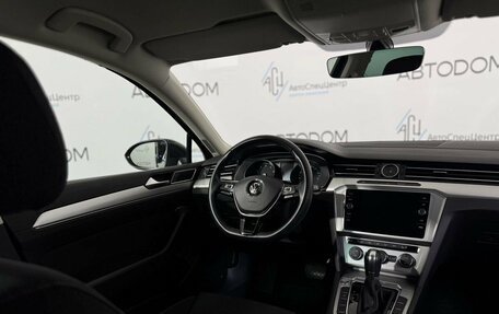 Volkswagen Passat B8 рестайлинг, 2018 год, 2 245 000 рублей, 14 фотография