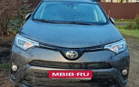 Toyota RAV4, 2018 год, 3 200 000 рублей, 10 фотография