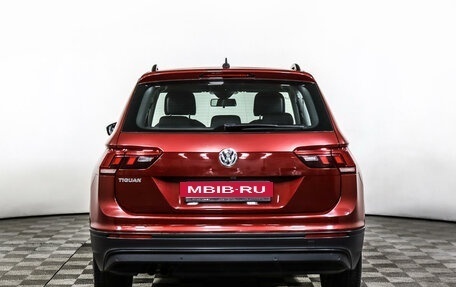 Volkswagen Tiguan II, 2019 год, 2 549 000 рублей, 6 фотография