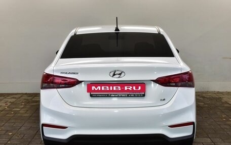 Hyundai Solaris II рестайлинг, 2017 год, 1 000 000 рублей, 3 фотография