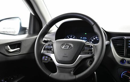 Hyundai Solaris II рестайлинг, 2017 год, 1 000 000 рублей, 11 фотография