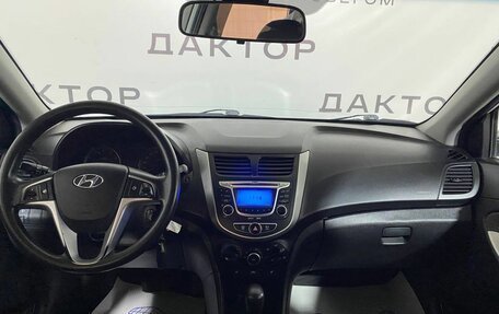 Hyundai Solaris II рестайлинг, 2013 год, 835 000 рублей, 10 фотография