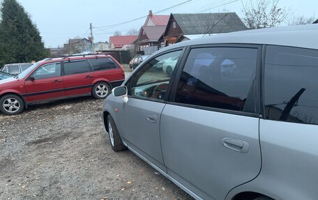 Honda Stream I рестайлинг, 2002 год, 800 000 рублей, 1 фотография