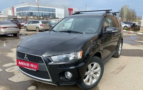 Mitsubishi Outlander III рестайлинг 3, 2011 год, 1 300 000 рублей, 2 фотография