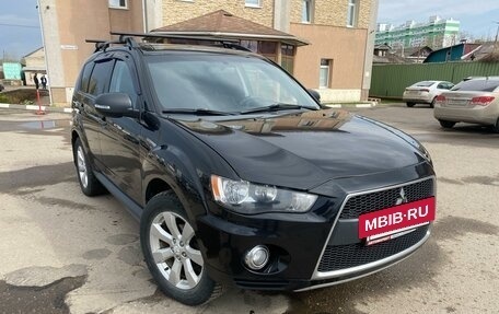 Mitsubishi Outlander III рестайлинг 3, 2011 год, 1 300 000 рублей, 6 фотография