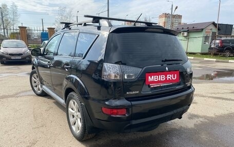 Mitsubishi Outlander III рестайлинг 3, 2011 год, 1 300 000 рублей, 8 фотография