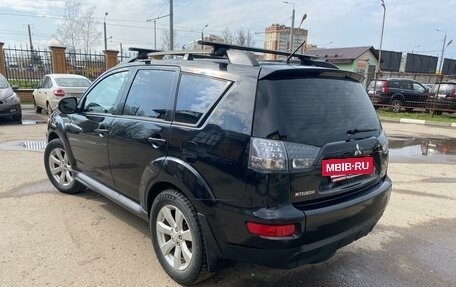 Mitsubishi Outlander III рестайлинг 3, 2011 год, 1 300 000 рублей, 9 фотография