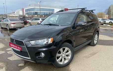 Mitsubishi Outlander III рестайлинг 3, 2011 год, 1 300 000 рублей, 3 фотография