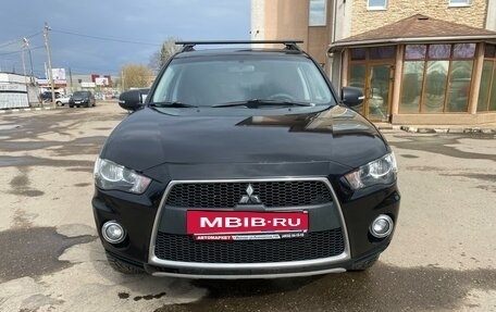 Mitsubishi Outlander III рестайлинг 3, 2011 год, 1 300 000 рублей, 11 фотография