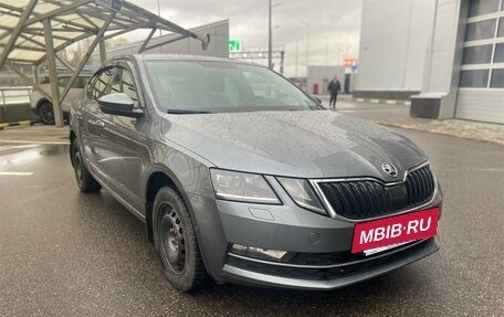 Skoda Octavia, 2018 год, 1 980 000 рублей, 8 фотография