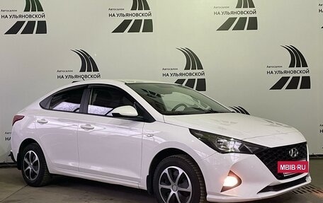 Hyundai Solaris II рестайлинг, 2022 год, 1 685 000 рублей, 7 фотография