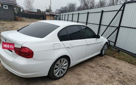 BMW 3 серия, 2011 год, 1 320 000 рублей, 9 фотография