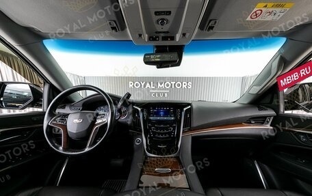 Cadillac Escalade IV, 2019 год, 5 600 000 рублей, 7 фотография