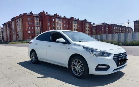 Hyundai Solaris II рестайлинг, 2017 год, 1 390 000 рублей, 2 фотография