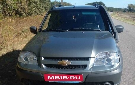 Chevrolet Niva I рестайлинг, 2014 год, 675 000 рублей, 5 фотография