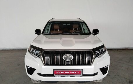 Toyota Land Cruiser Prado 150 рестайлинг 2, 2021 год, 7 589 000 рублей, 2 фотография