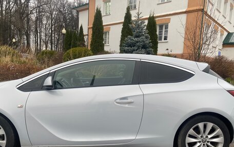 Opel Astra J, 2013 год, 1 320 000 рублей, 4 фотография