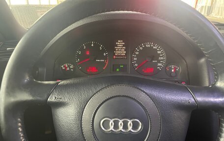 Audi A8, 1999 год, 750 000 рублей, 9 фотография