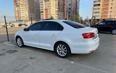 Volkswagen Jetta VI, 2014 год, 1 375 000 рублей, 2 фотография