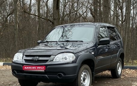 Chevrolet Niva I рестайлинг, 2019 год, 950 000 рублей, 2 фотография