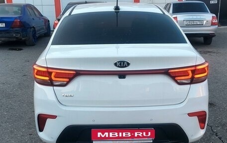 KIA Rio IV, 2017 год, 1 360 000 рублей, 6 фотография