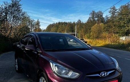 Hyundai Solaris II рестайлинг, 2011 год, 680 000 рублей, 2 фотография