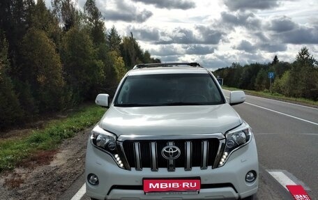 Toyota Land Cruiser Prado 150 рестайлинг 2, 2016 год, 4 320 000 рублей, 14 фотография