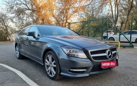 Mercedes-Benz CLS, 2013 год, 3 300 000 рублей, 2 фотография