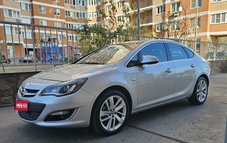 Opel Astra J, 2014 год, 1 335 000 рублей, 1 фотография