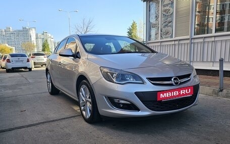 Opel Astra J, 2014 год, 1 335 000 рублей, 2 фотография