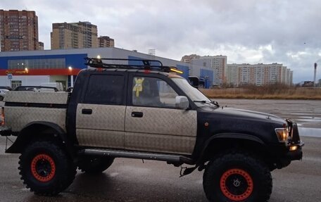 Toyota Hilux VI, 1989 год, 1 820 000 рублей, 2 фотография