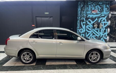 Toyota Avensis III рестайлинг, 2003 год, 500 000 рублей, 4 фотография