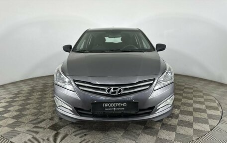 Hyundai Solaris II рестайлинг, 2015 год, 1 050 000 рублей, 2 фотография