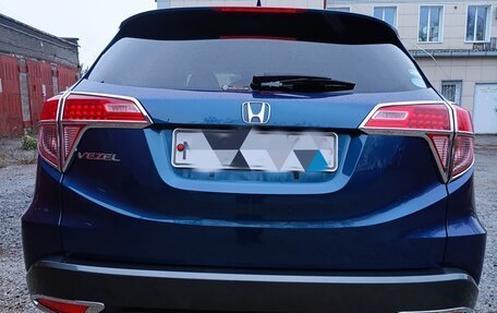 Honda Vezel, 2015 год, 1 685 000 рублей, 2 фотография