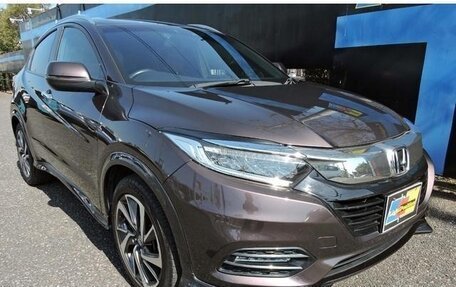 Honda Vezel, 2021 год, 1 500 000 рублей, 3 фотография