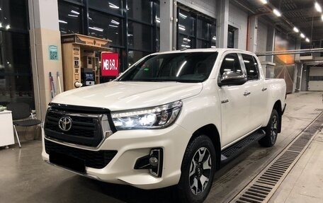 Toyota Hilux VIII, 2018 год, 4 500 000 рублей, 1 фотография