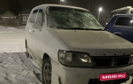 Nissan Cube II, 2000 год, 170 000 рублей, 3 фотография