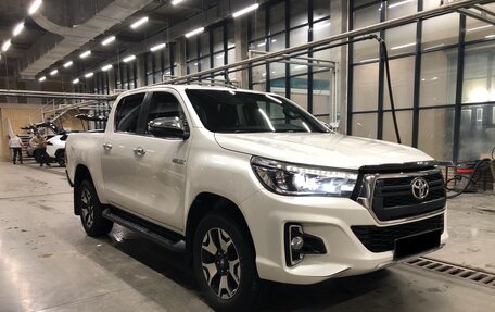 Toyota Hilux VIII, 2018 год, 4 500 000 рублей, 2 фотография