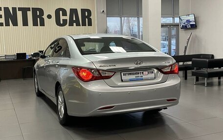 Hyundai Sonata VI, 2011 год, 1 100 000 рублей, 3 фотография